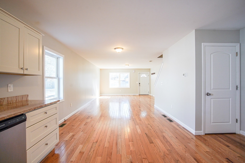 18 Healey Street, Unit 18 Springfield, MA 01151 - Photo 7 of 8