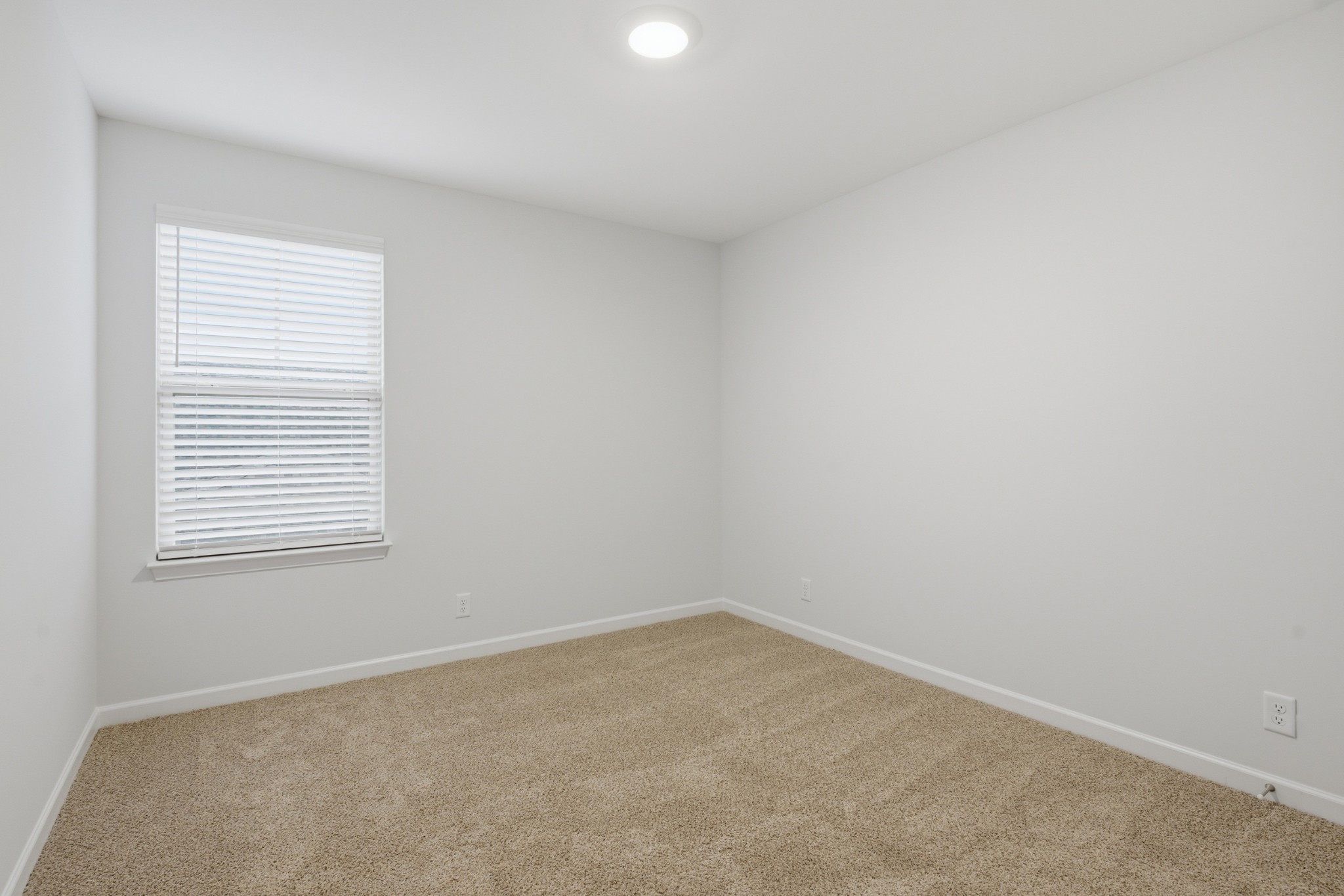 4015 Colleton Lane Murfreesboro, TN 37153 - Photo 26 of 34 an empty room with a window