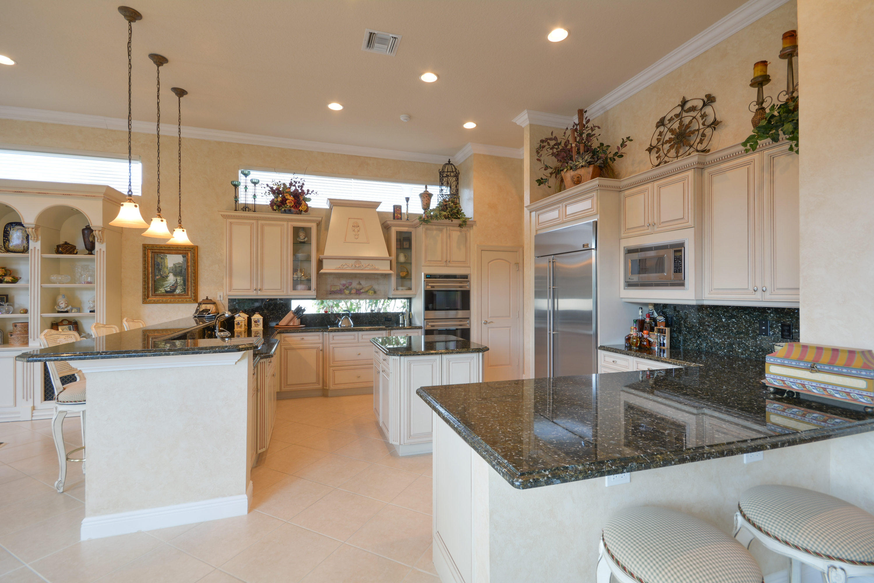 8084 Laurel Ridge Court Delray Beach, FL 33446 - Photo 10 of 32 GOURMET KITCHEN
