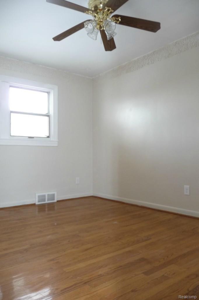 26751 Ford Road Dearborn Heights, MI 48127 - Photo 31 of 45 Bedroom 1.jpg