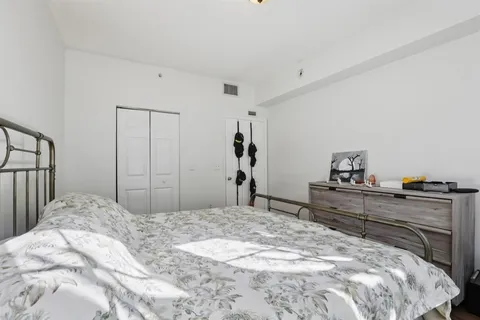 $300,000 | 533 Northeast 3rd Avenue, Unit 321, Fort Lauderdale, FL 33301