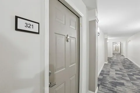 $300,000 | 533 Northeast 3rd Avenue, Unit 321, Fort Lauderdale, FL 33301