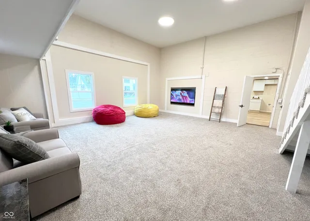 $169,700 | 850 North Anderson Street, Elwood, IN 46036