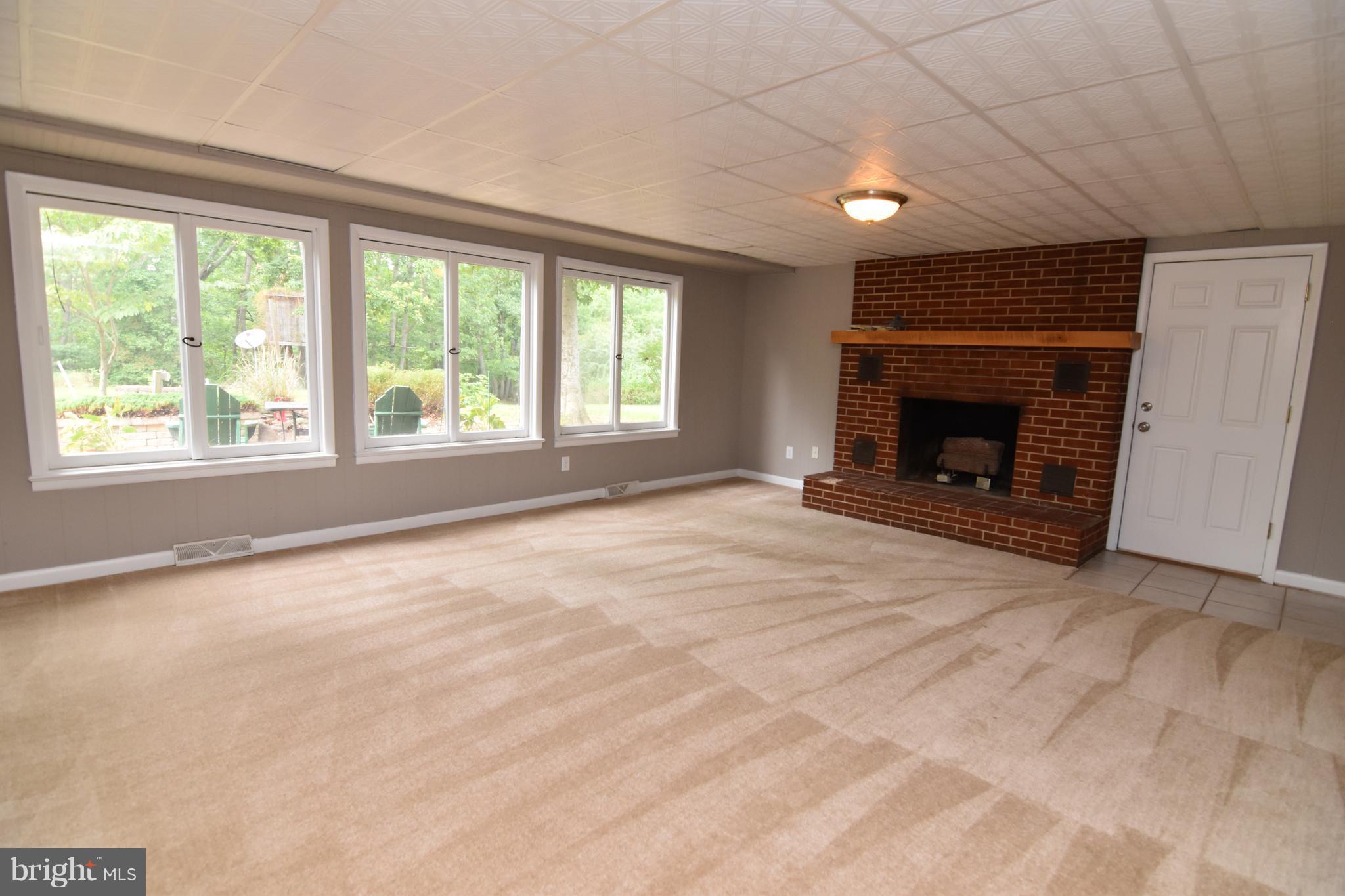22907 Chestnut Road Lexington Park, MD 20653 - Photo 14 of 24 Family Room