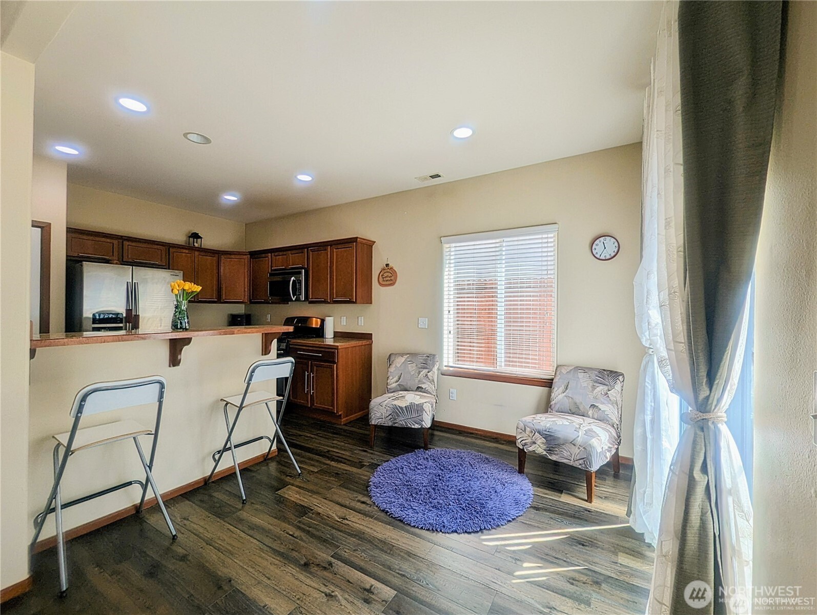 2016 171st Street Southwest Lynnwood, WA 98037 - Photo 13 of 33