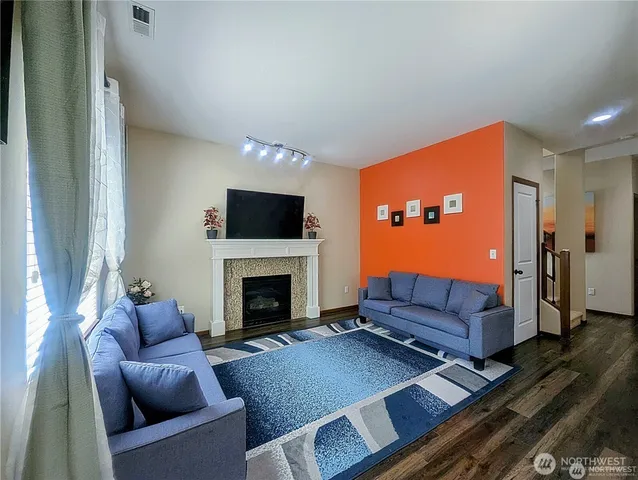 $3,300 | 2016 171st Street Southwest, Lynnwood, WA 98037