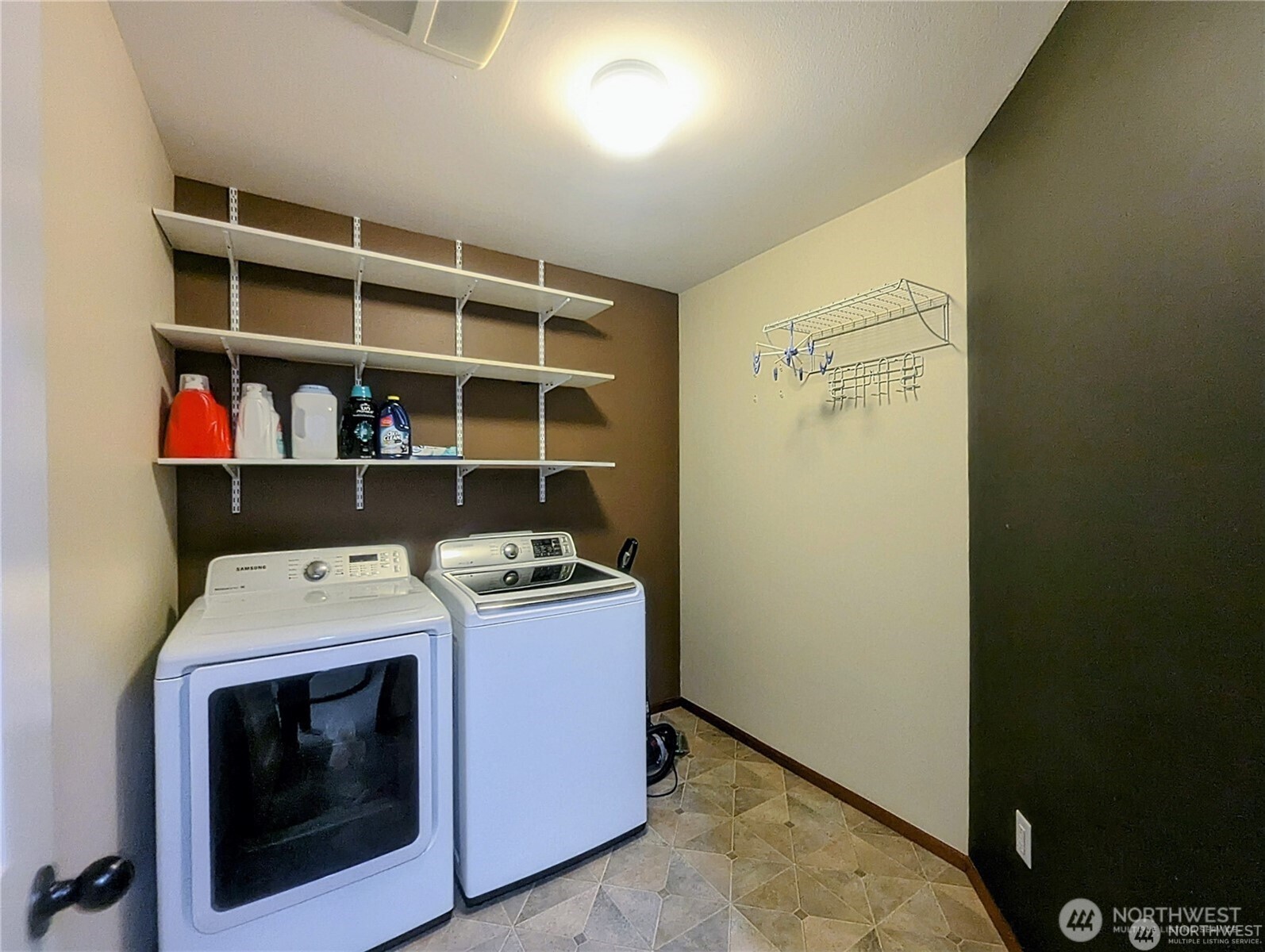 2016 171st Street Southwest Lynnwood, WA 98037 - Photo 25 of 33