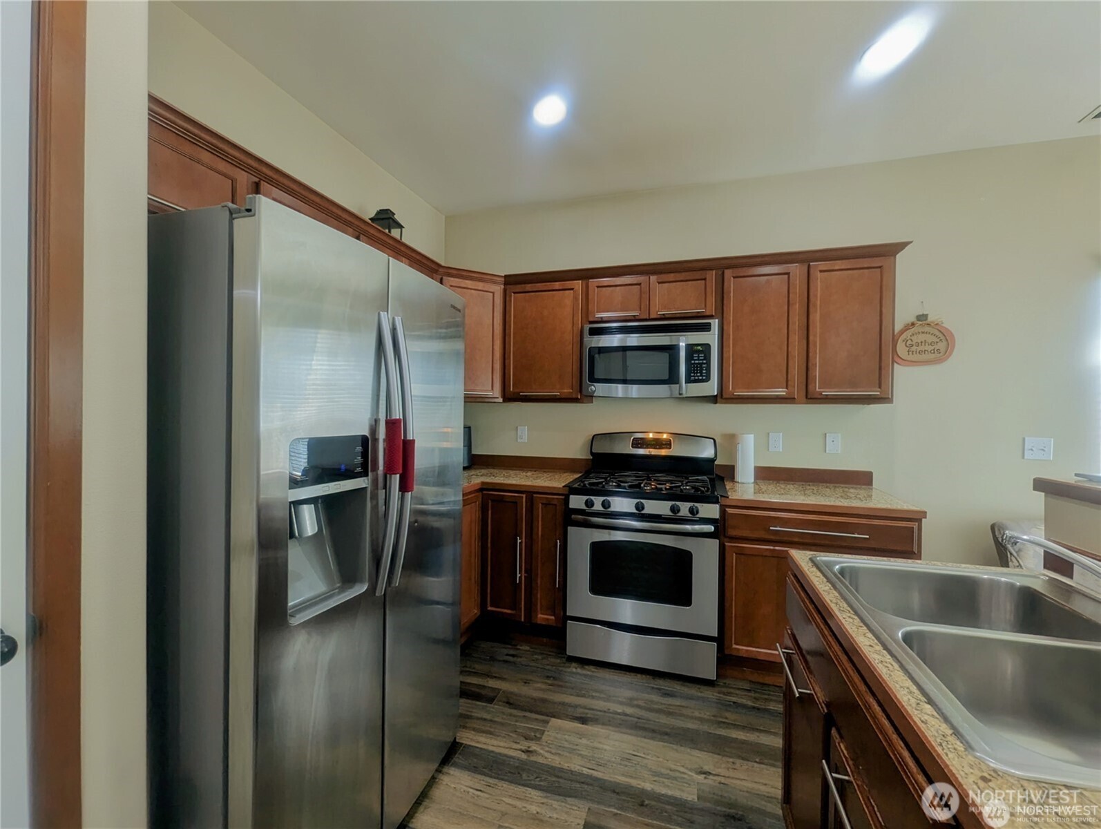 2016 171st Street Southwest Lynnwood, WA 98037 - Photo 9 of 33