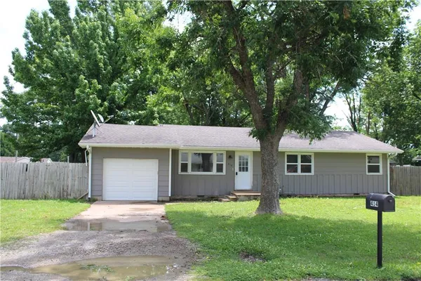 $99,900 | 414 North Logan Street, Girard, KS 66743