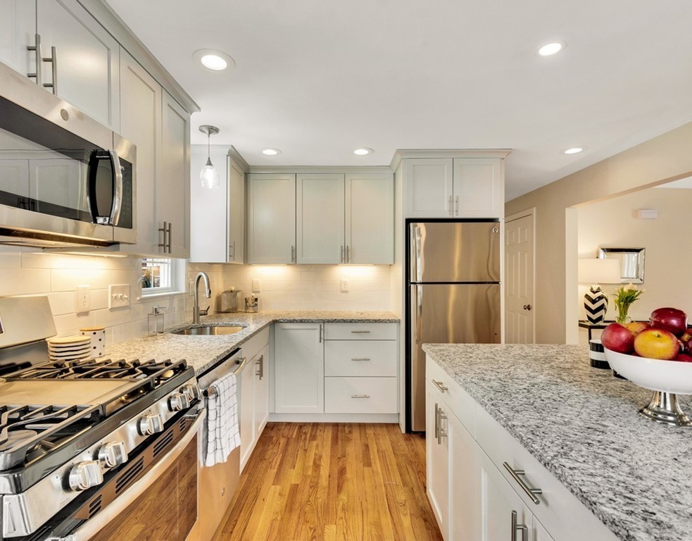 2 Perth Road, Unit 1 Arlington, MA 02476 - Photo 4 of 22