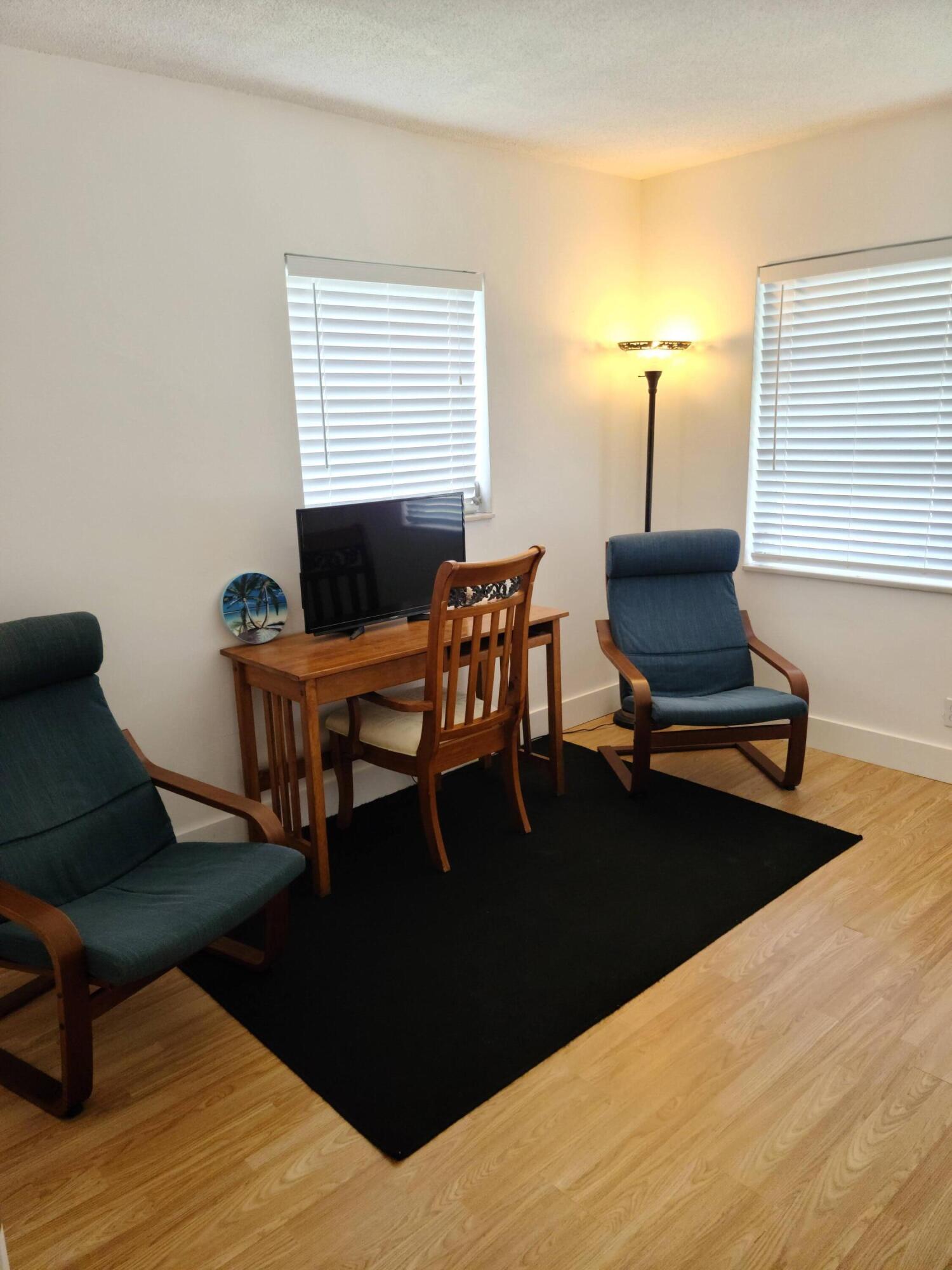 6811 Northwest 75th Street Tamarac, FL 33321 - Photo 6 of 17 Guest Bedroom (1)