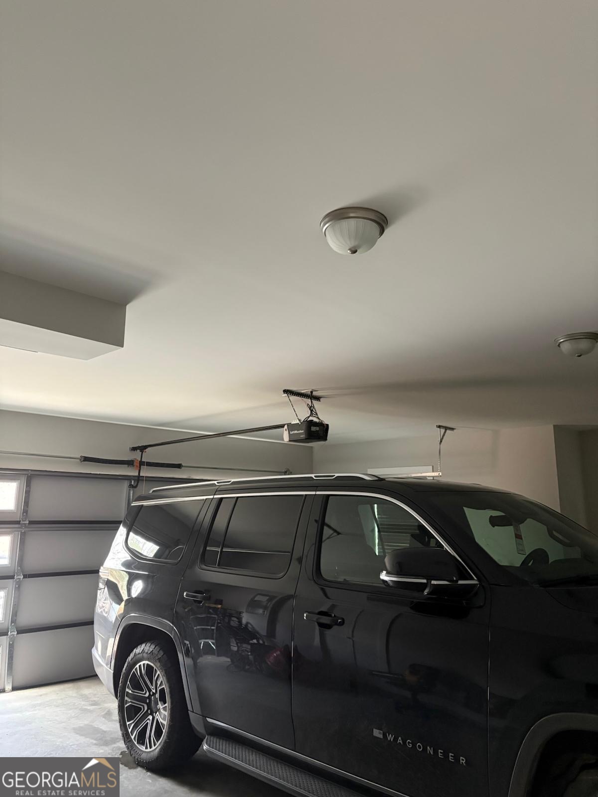 606 Old River Road Cornelia, GA 30531 - Photo 14 of 27 a car parked in the parking room