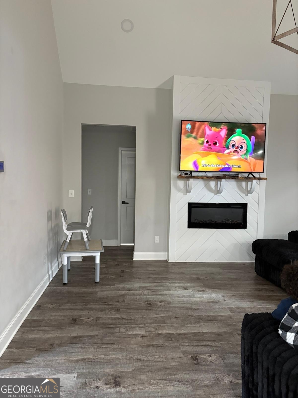 606 Old River Road Cornelia, GA 30531 - Photo 7 of 27 a living room with furniture and a flat screen tv