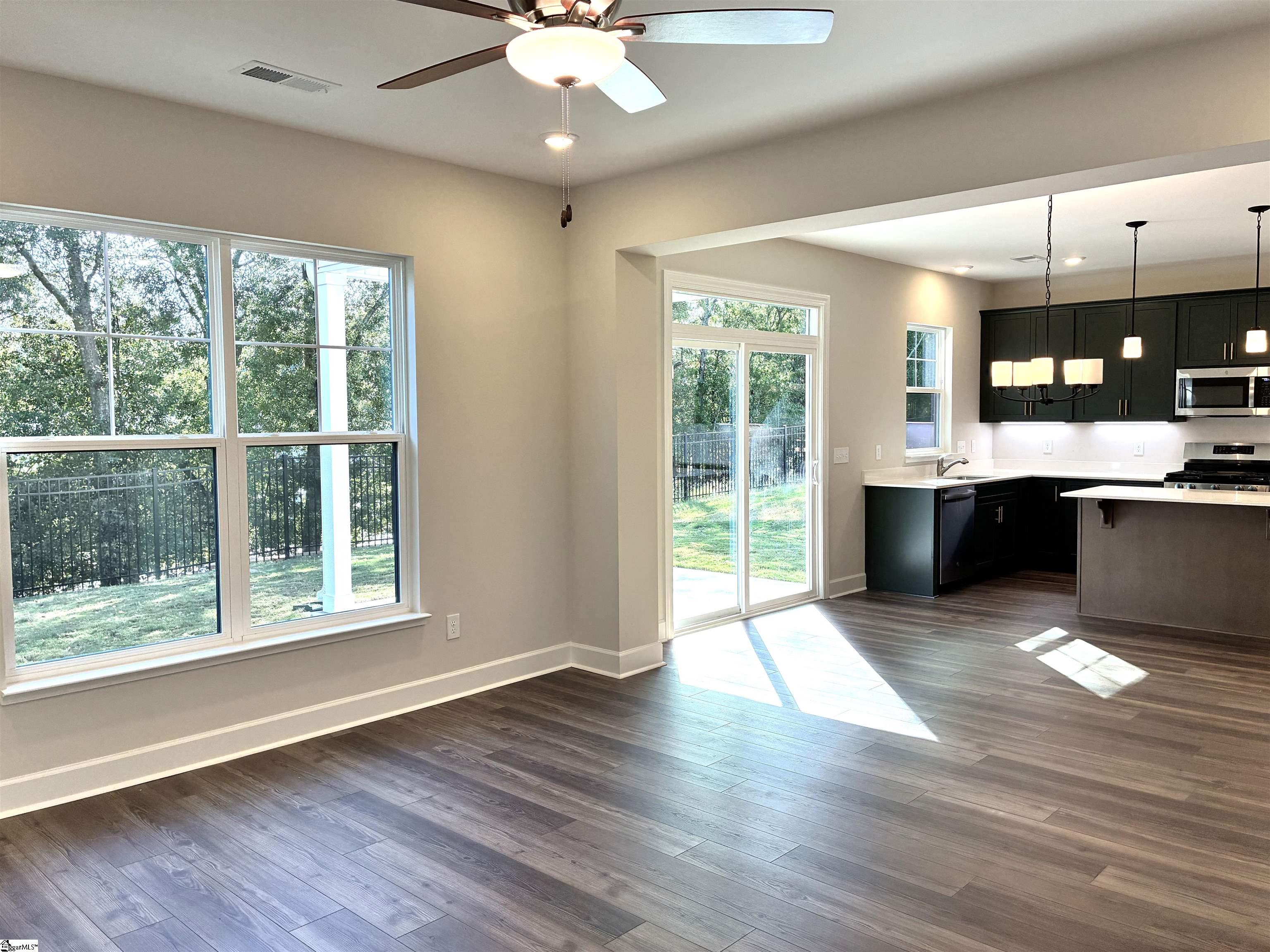 400 Rdg Pk Lane Greenville, SC 29607 - Photo 3 of 26 Gallery Image 3