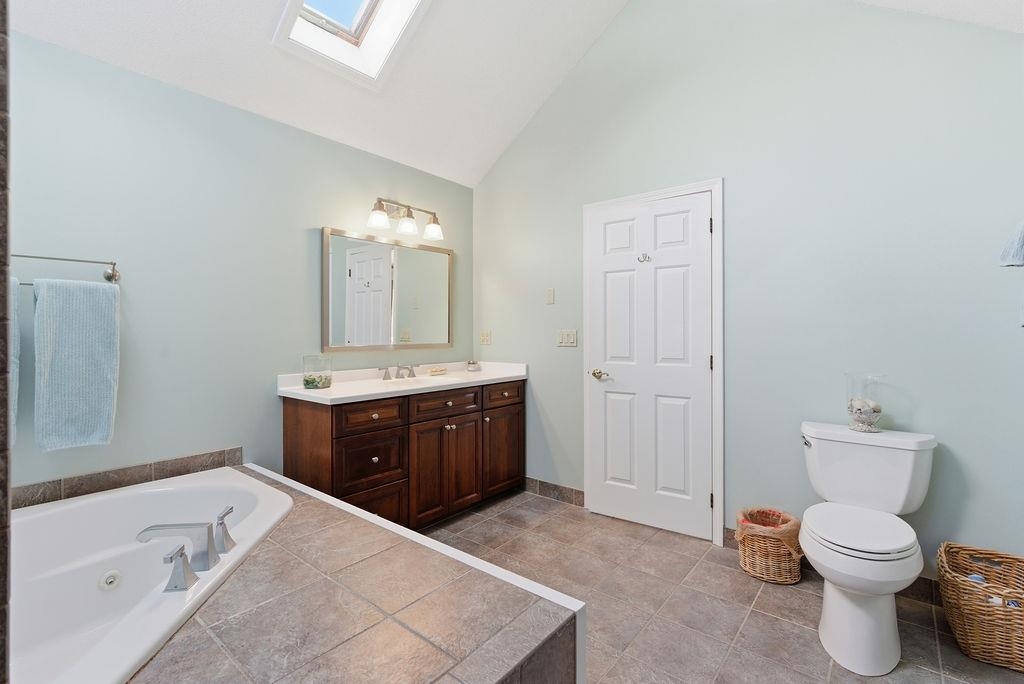 190 Chase Way, Unit 190 Manchester, NH 03104 - Photo 22 of 37