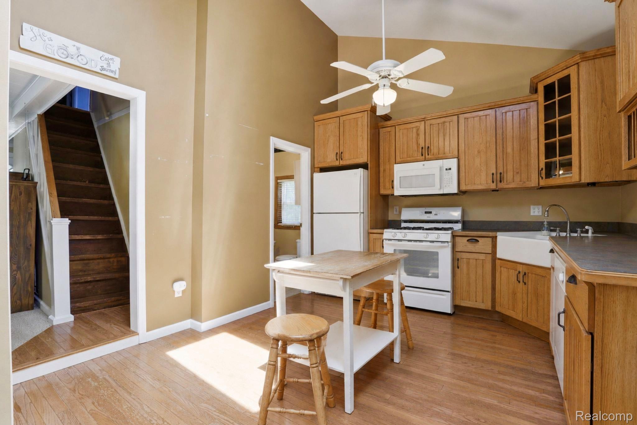 208 Flushing Street Gaines, MI 48436 - Photo 8 of 38