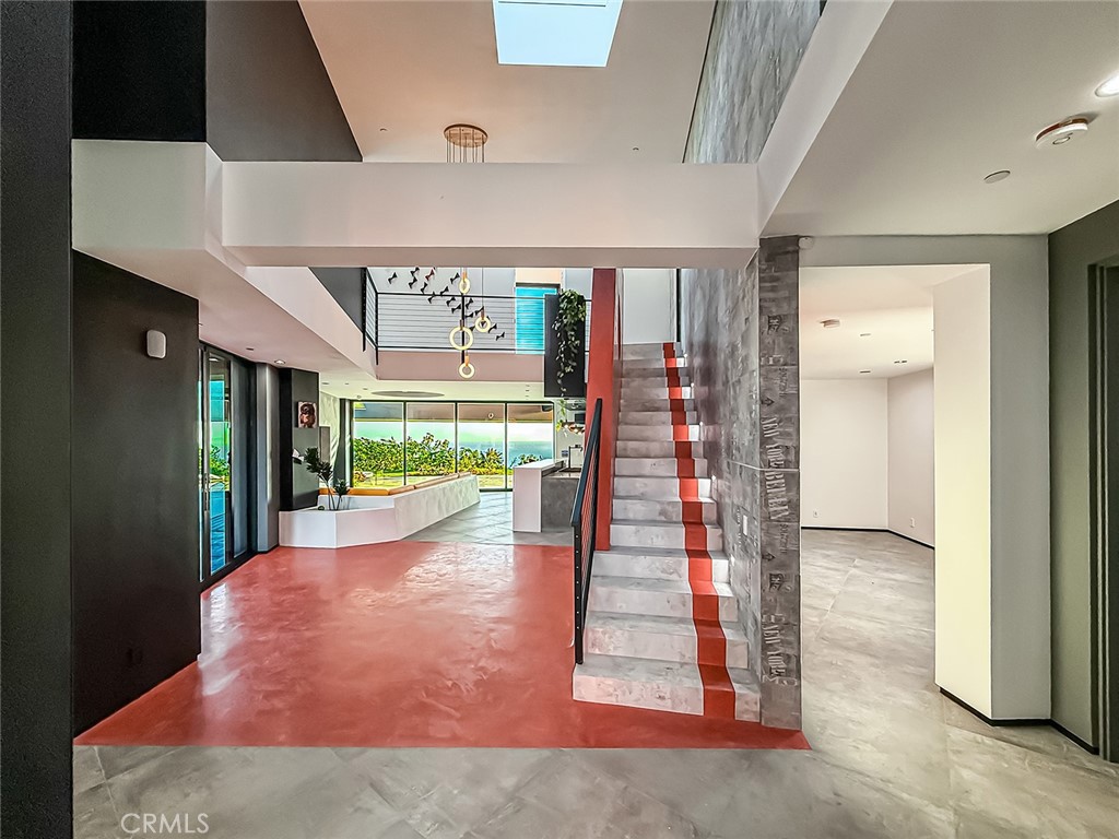 2514 Cayman Road Malibu, CA 90265 - Photo 22 of 73 a view of a room with gym equipment