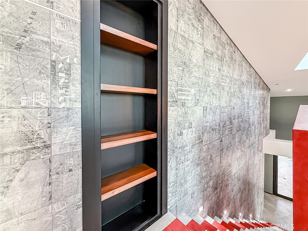 2514 Cayman Road Malibu, CA 90265 - Photo 37 of 73 a view of outdoor seating area