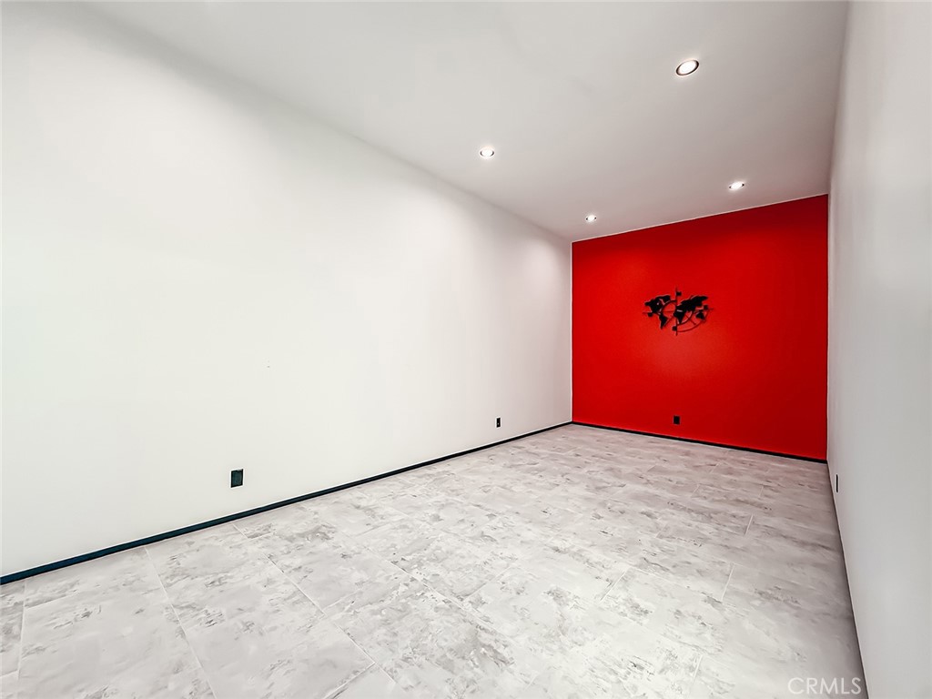 2514 Cayman Road Malibu, CA 90265 - Photo 38 of 73 a view of an empty room
