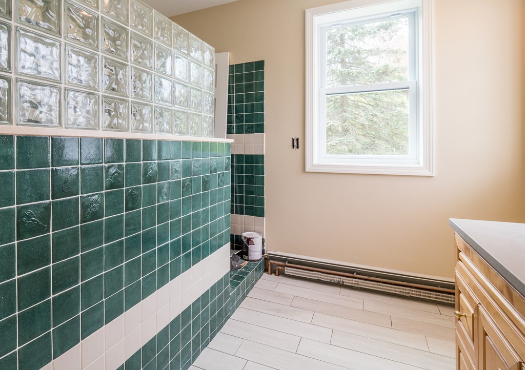 94 Chamberlain Road Westford, MA 01886 - Photo 13 of 14