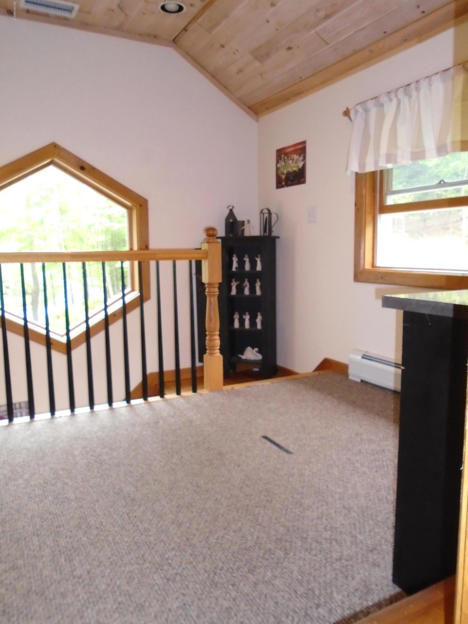 1350 South Main Road Otis, MA 01253 - Photo 40 of 56 a view of an empty room with a window