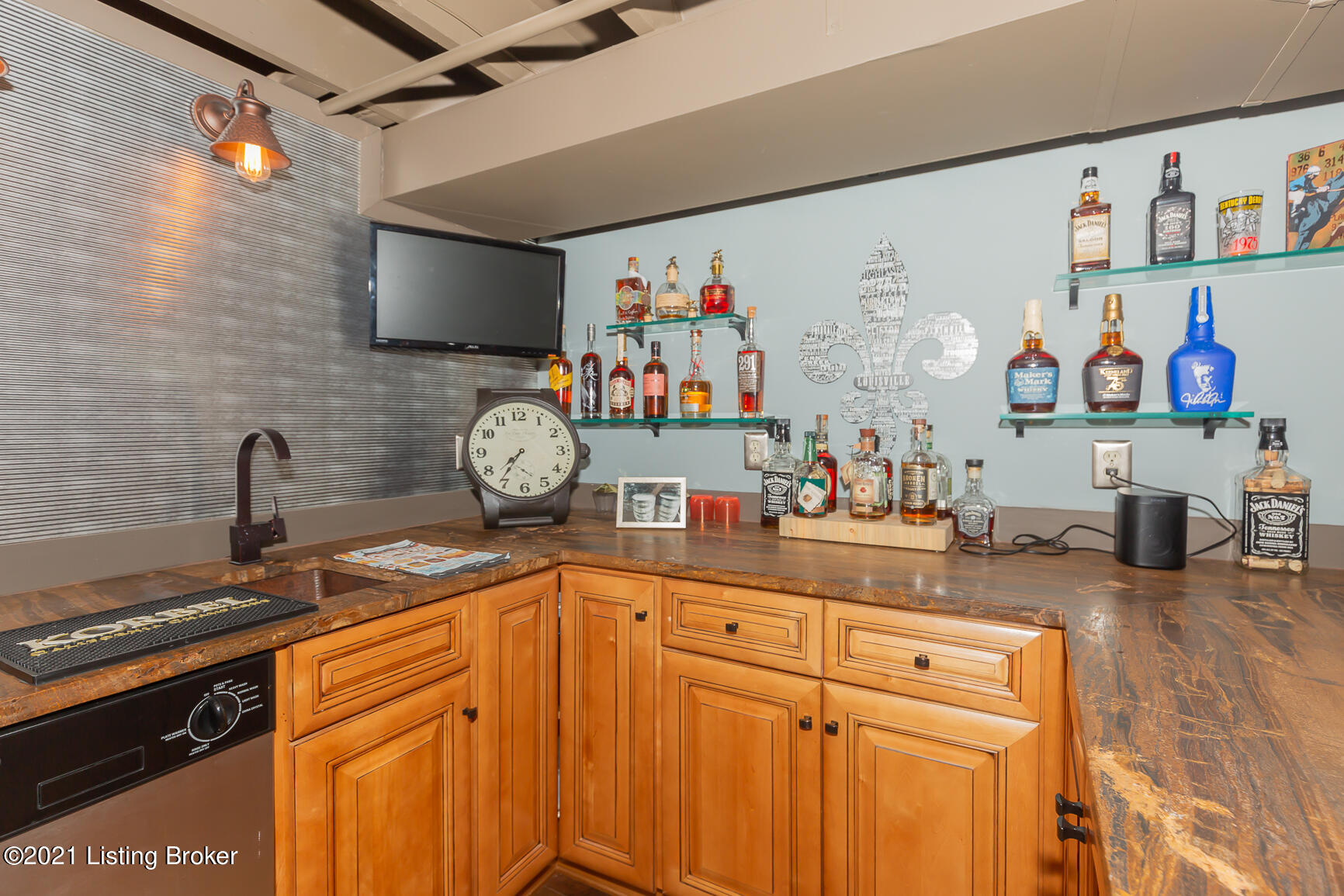 4614 Beaver Road Louisville, KY 40207 - Photo 40 of 64 Basement - Kitchenette