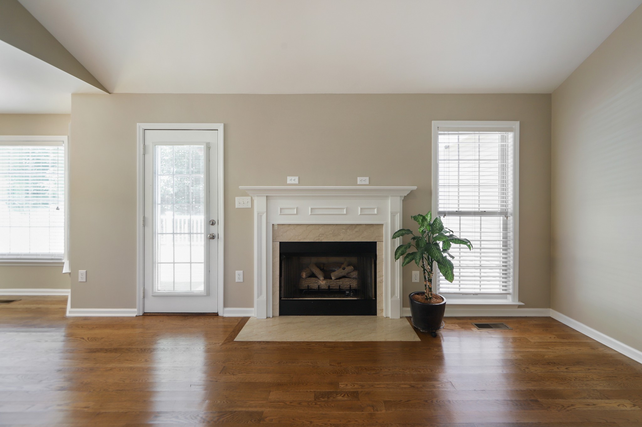 3702 Jimmy Gray Robinson Road Williamsport, TN 38487 - Photo 15 of 43 Gallery Image 15