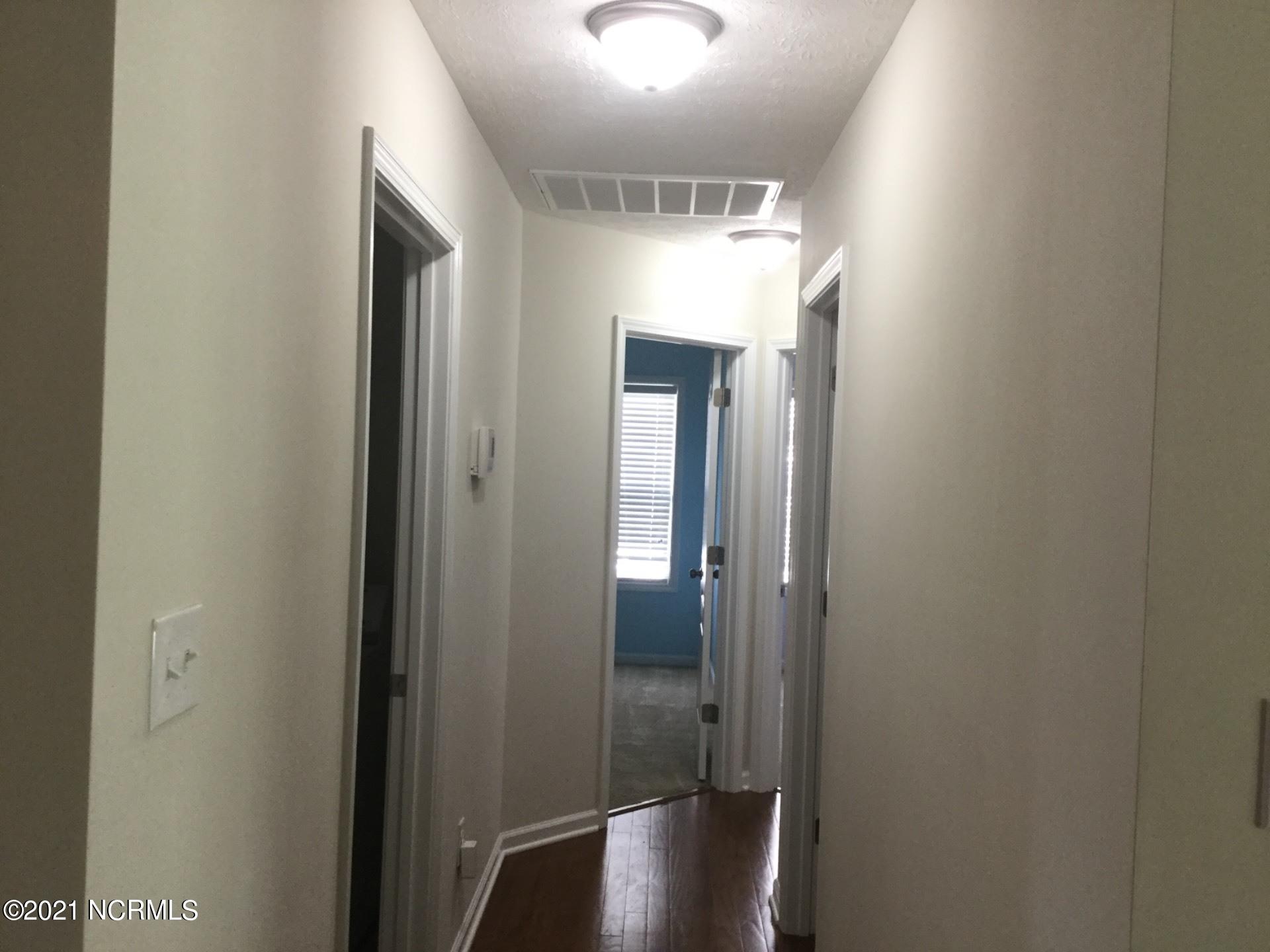 280 Station House Road New Bern, NC 28562 - Photo 21 of 33 Hall