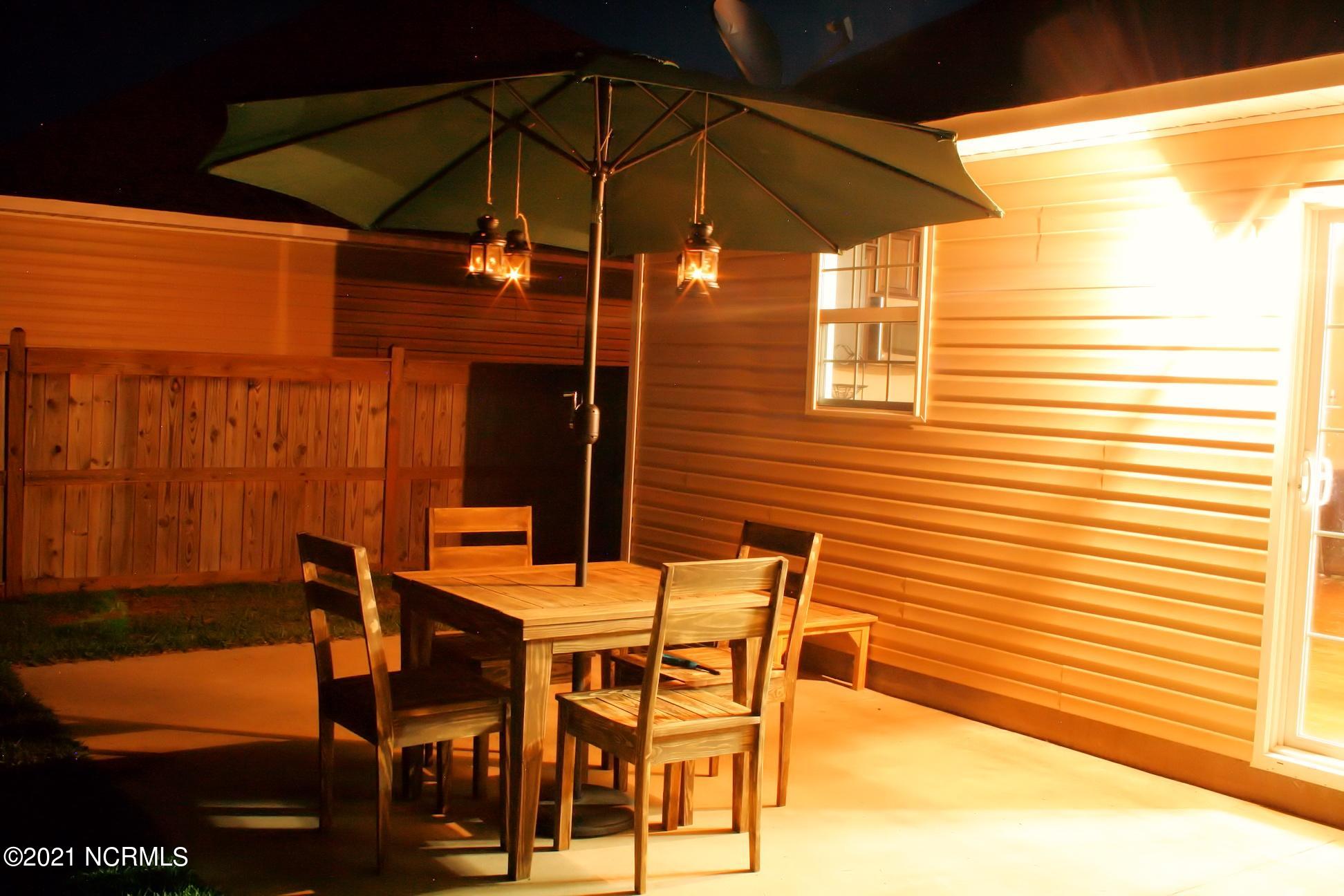 280 Station House Road New Bern, NC 28562 - Photo 30 of 33 Patio Night