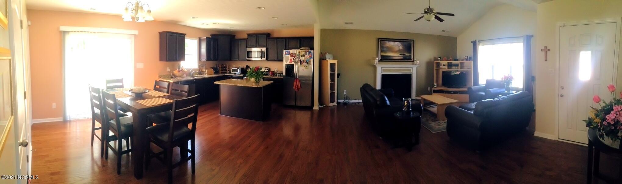 280 Station House Road New Bern, NC 28562 - Photo 6 of 33 Pan Kit Liv