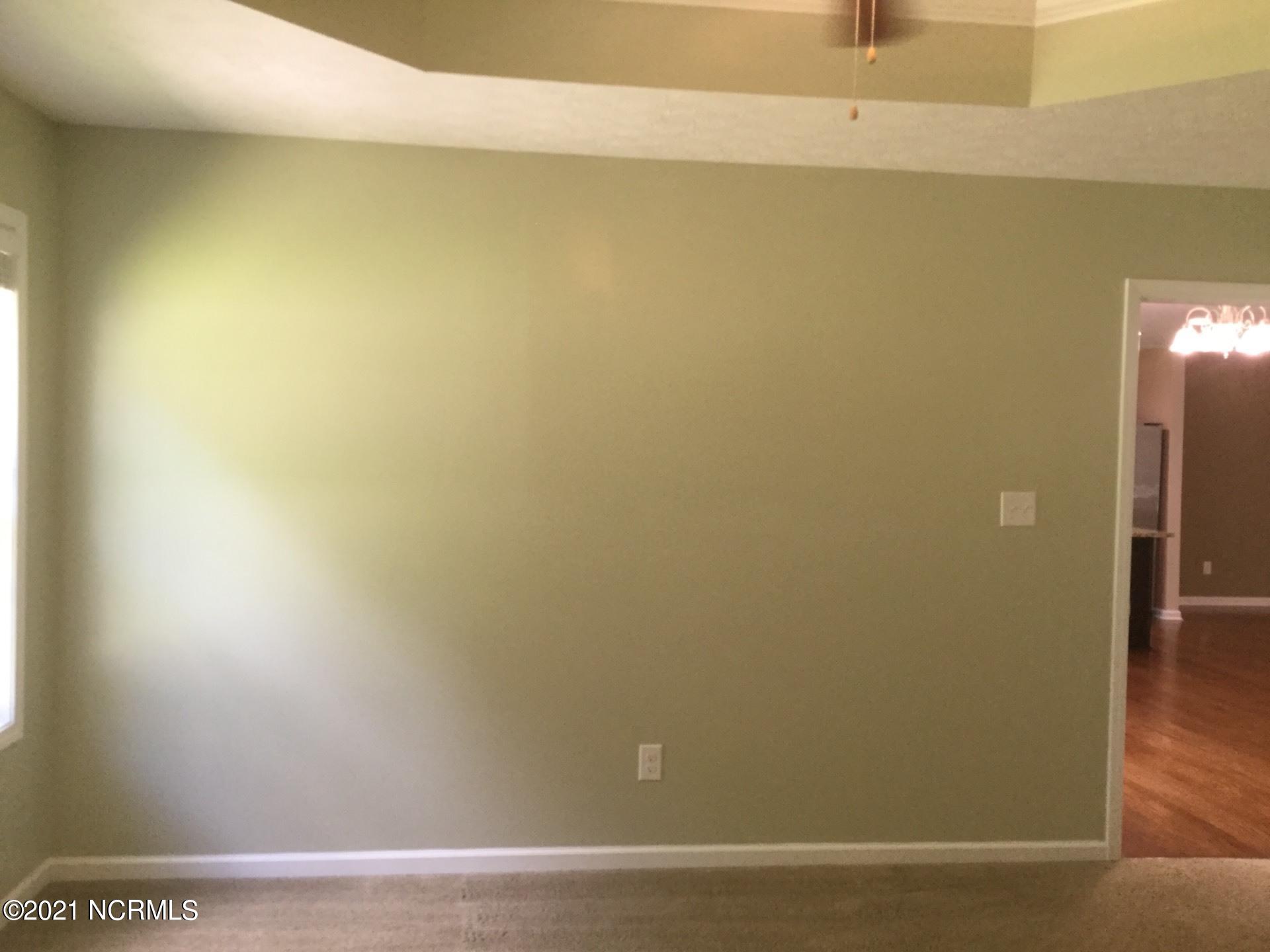 280 Station House Road New Bern, NC 28562 - Photo 9 of 33 Master Wall