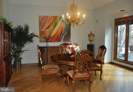 15801 River Road Germantown, MD 20874 - Photo 7 of 28 Dining Room