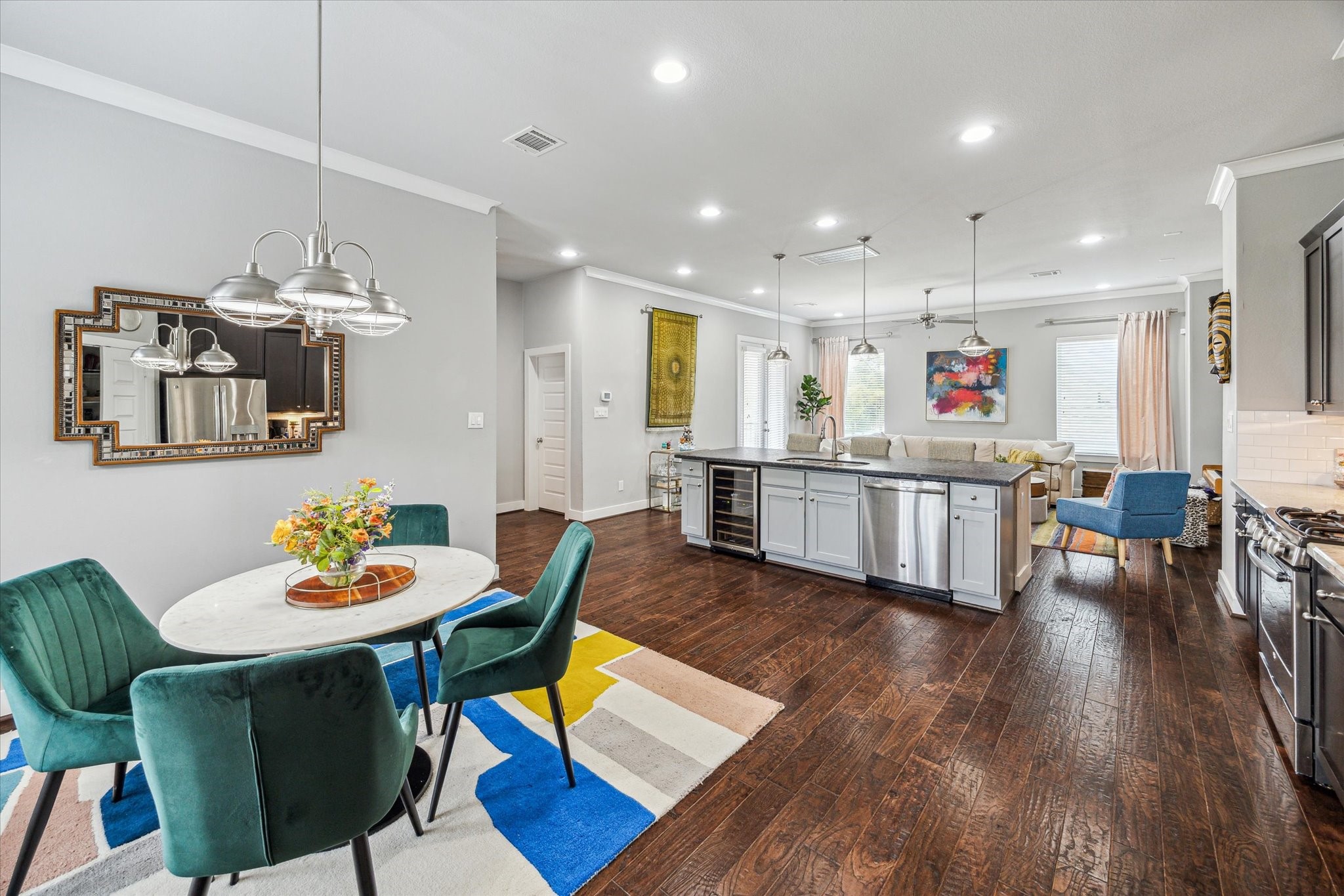 1702 Shearn Street Houston, TX 77007 - Photo 8 of 31 Open dining space within the kitchen, featuring plenty of natural light.