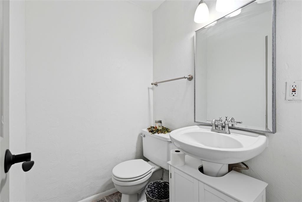 507 Northwest 39th Road, Unit 301 Gainesville, FL 32607 - Photo 30 of 34