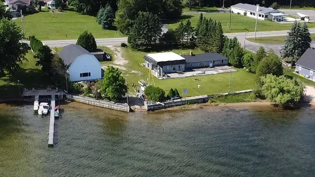 $1,550,000 | 4472 Crescent Beach Road, Onekama, MI 49675