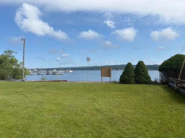 $1,550,000 | 4472 Crescent Beach Road, Onekama, MI 49675