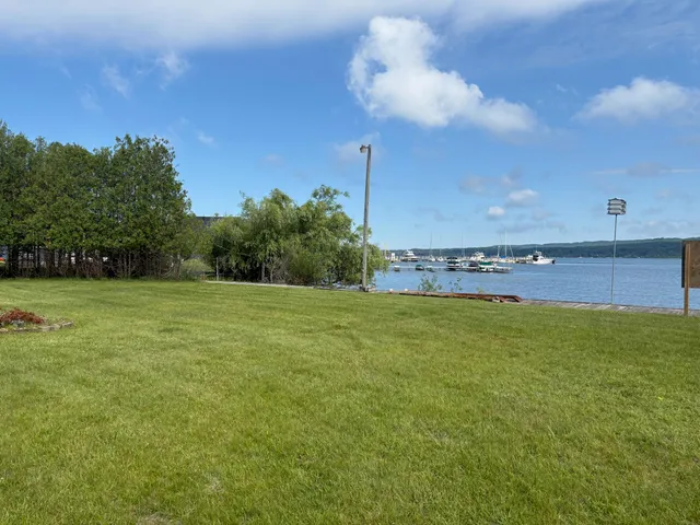 $1,550,000 | 4472 Crescent Beach Road, Onekama, MI 49675