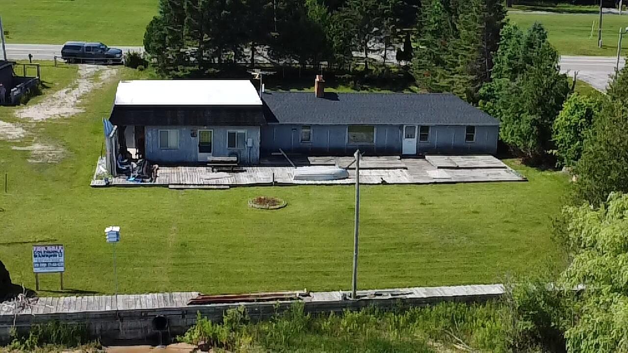 4472 Crescent Beach Road Onekama, MI 49675 - Photo 10 of 38 2025-07-01-10-53-04-518