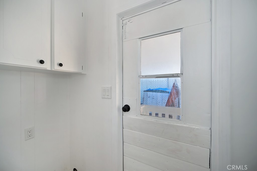 26455 Paradise Valley Road, Unit 85 Warner Springs, CA 92086 - Photo 22 of 36 a bathroom with a bathtub and shower