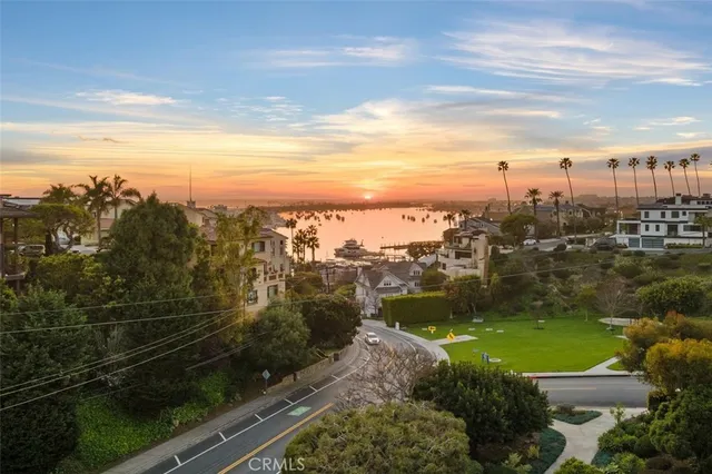 $4,995,000 | 2516 Bayside Drive, Corona del Mar, CA 92625