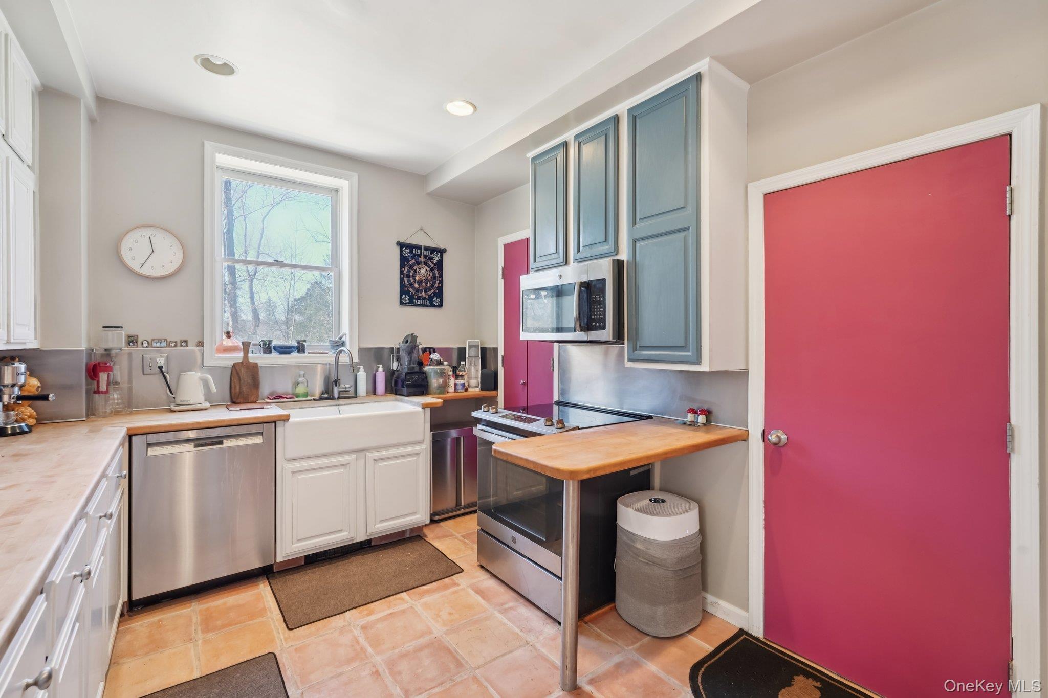 56 Clubhouse Road Tuxedo Park, NY 10987 - Photo 8 of 43