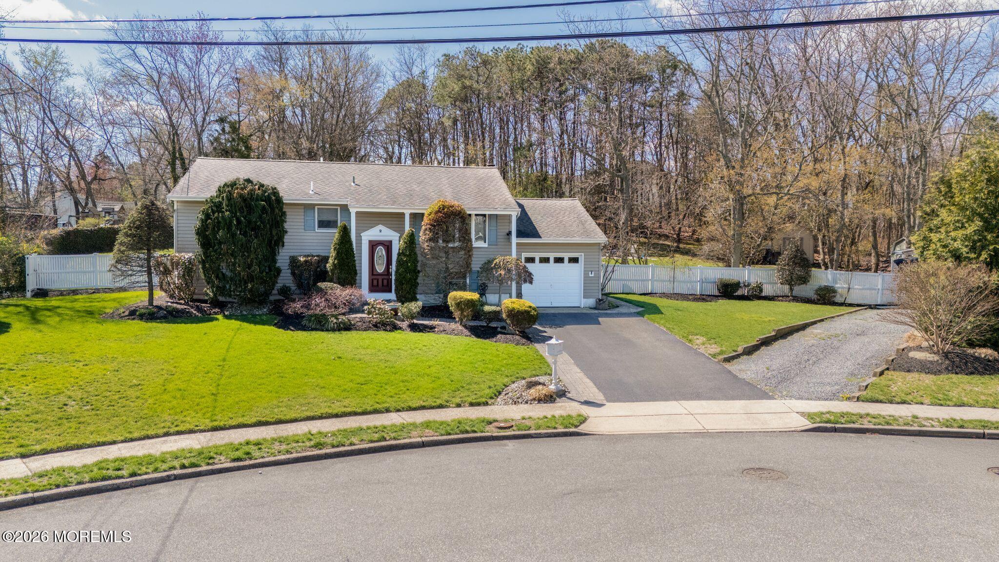 2 Darien Circle Howell, NJ 07731 - Photo 3 of 54 darien12