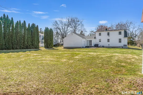 $2,500 | 466 High Hill Road, Meriden, CT 06450