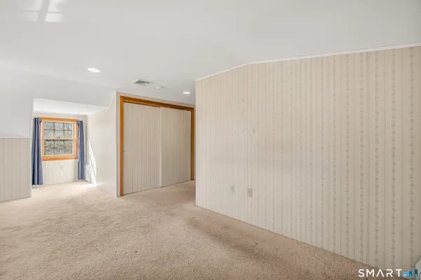 $2,500 | 466 High Hill Road, Meriden, CT 06450