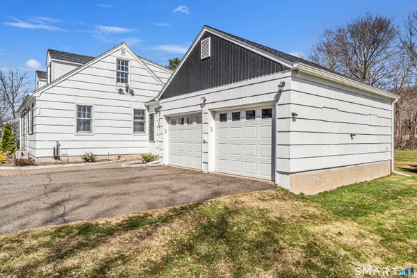 $2,500 | 466 High Hill Road, Meriden, CT 06450