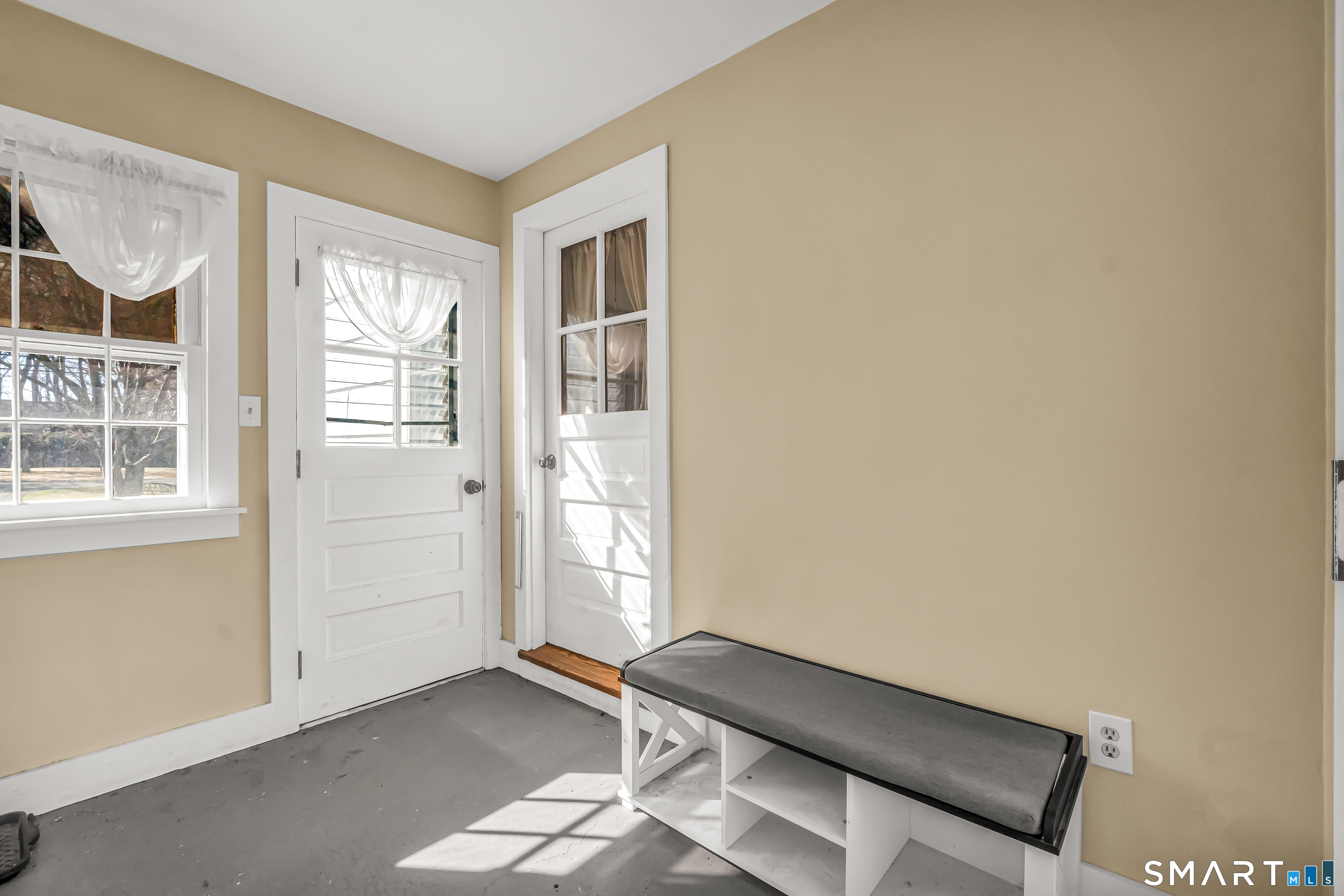 466 High Hill Road Meriden, CT 06450 - Photo 5 of 35