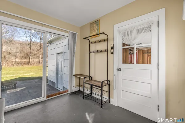 $2,500 | 466 High Hill Road, Meriden, CT 06450