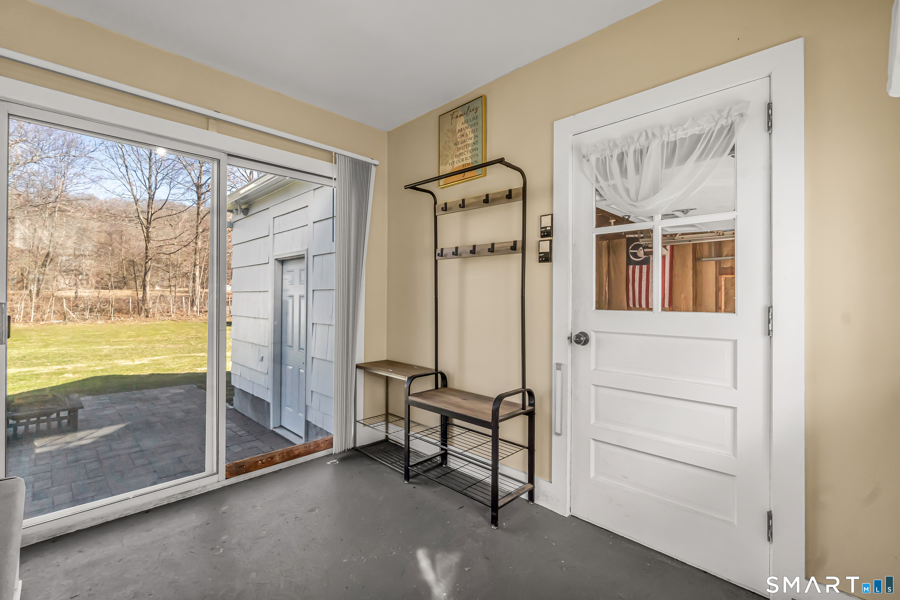 466 High Hill Road Meriden, CT 06450 - Photo 7 of 35