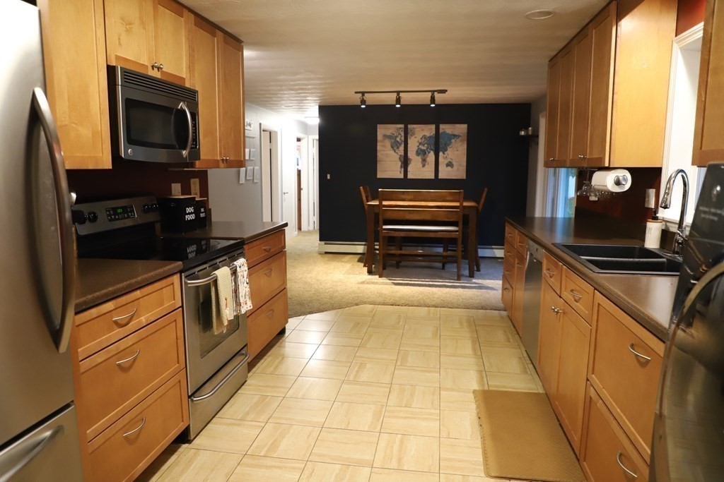 13 Ruthellen Road Framingham, MA 01701 - Photo 8 of 27 Gallery Image 8