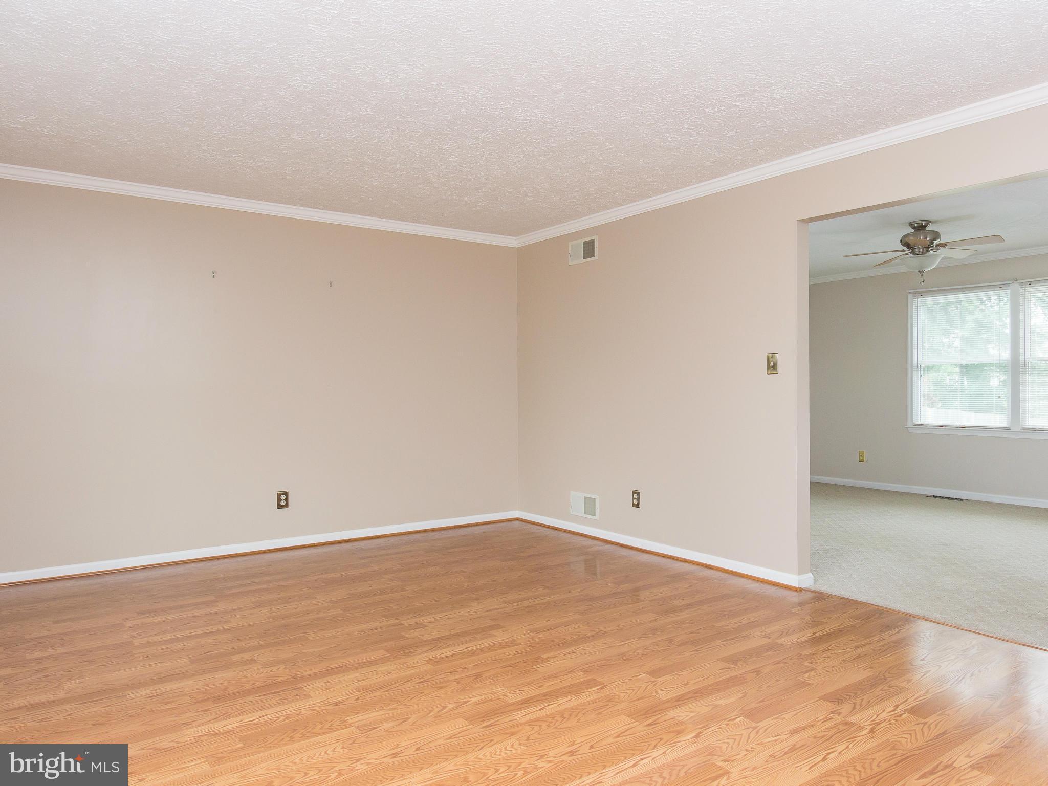 200 Woodrow Road Winchester, VA 22602 - Photo 13 of 30 Living Room